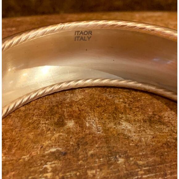 Matte Gold Bangle By Itaor Italy - Picture 5 of 9